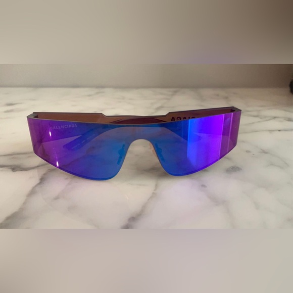 Balenciaga sunglasses - Picture 2 of 3